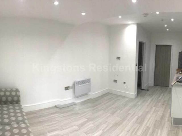 Flat for rent in Falcon Lodge, Wales