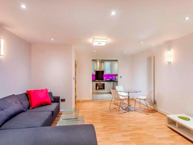 Flat for rent in Cat Hill