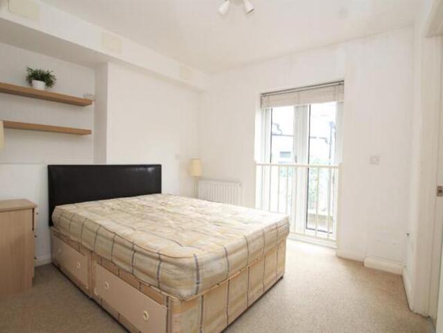 Flat for rent in Cat Hill