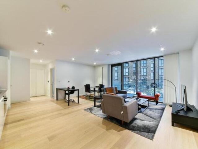 Flat for rent in Cat Hill