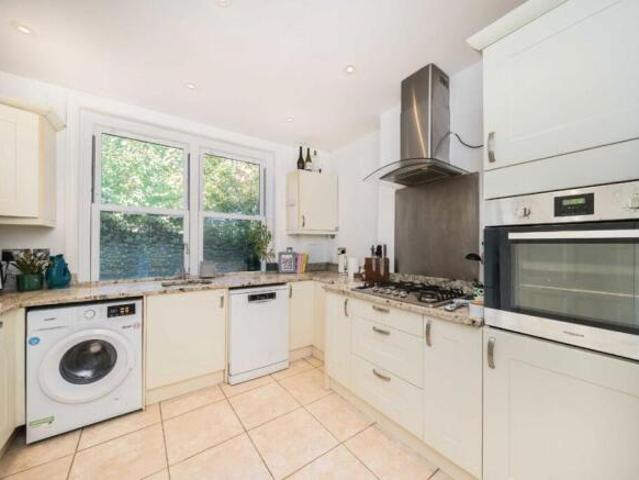 Flat for rent in Wimbledon, Greater London
