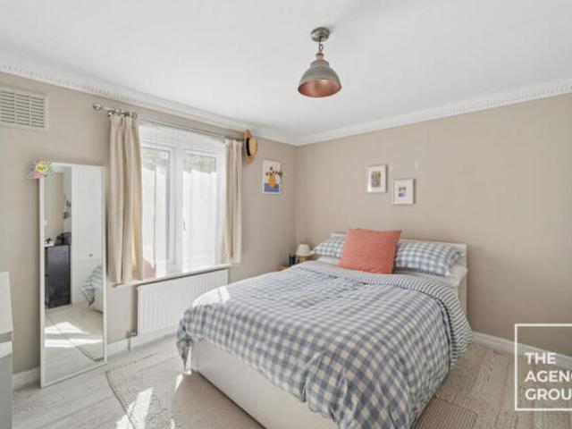 Flat for rent in Cat Hill