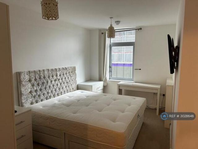 Flat for rent in Cat Hill