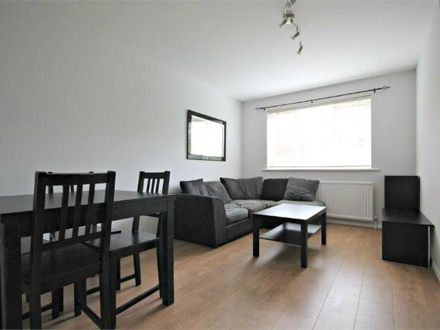 Flat for rent in Dollis Hill