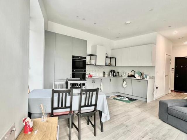 Flat for rent in Cat Hill