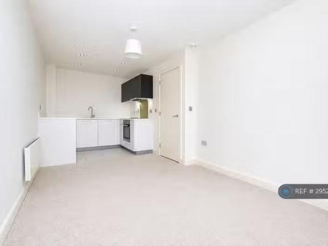 House for rent in Pouchen End, Hertfordshire