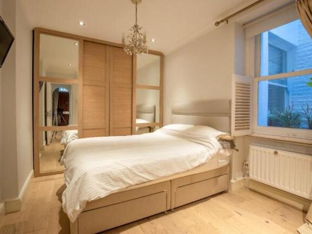 Flat for rent in Cat Hill