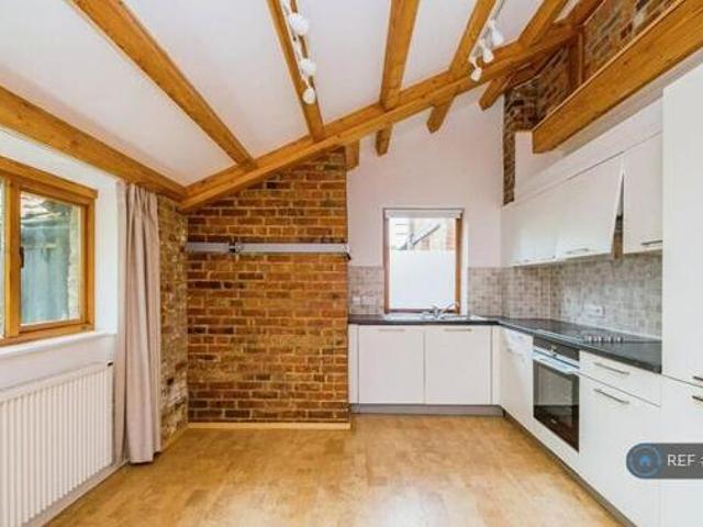 House for rent in Fole, Surrey