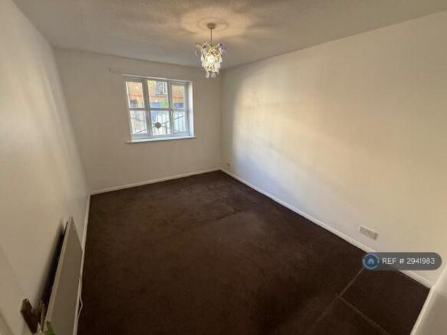 Flat for rent in Cat Hill