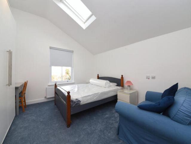 Flat for rent in Highgate, Greater London