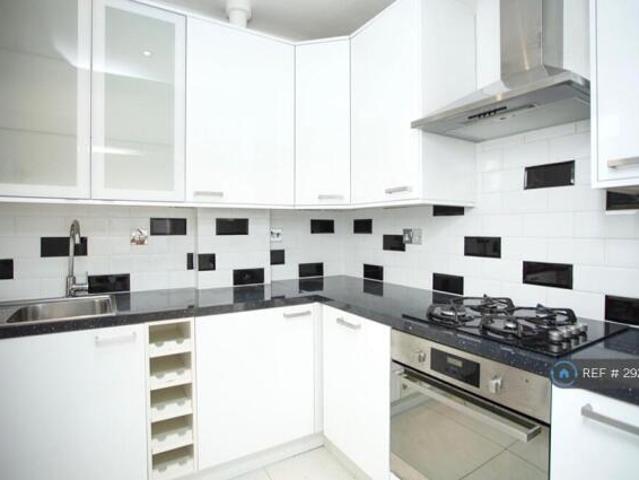 Flat for rent in Cat Hill