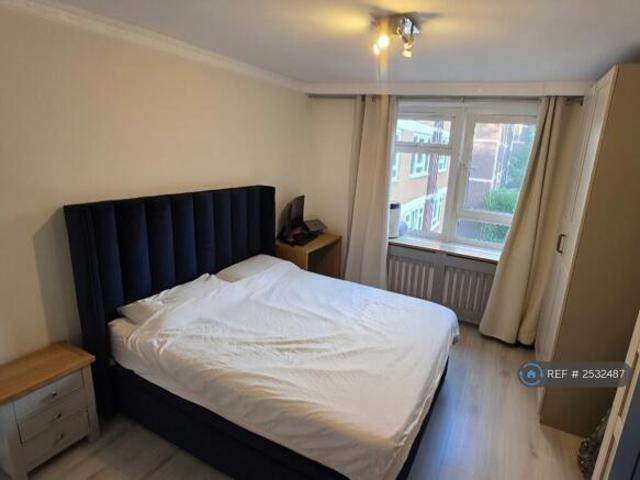 Flat for rent in Cat Hill