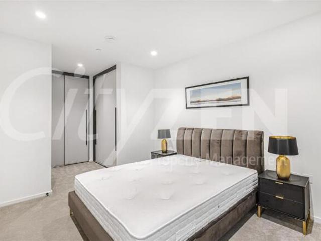 Flat for rent in South Lane, West Yorkshire