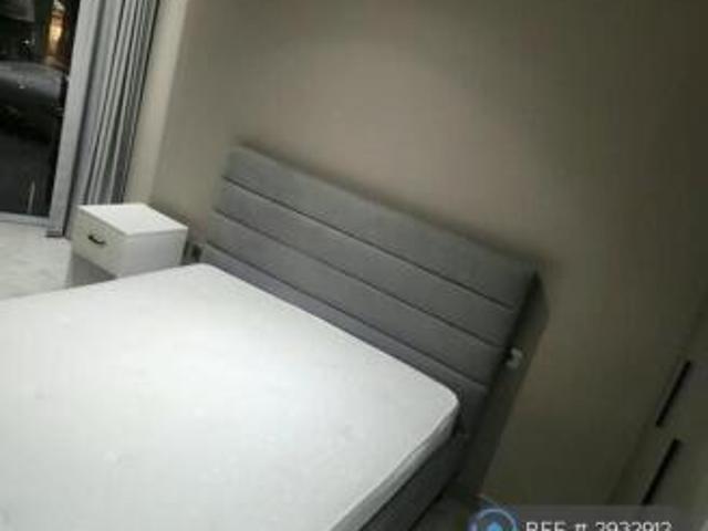Flat for rent in Cat Hill