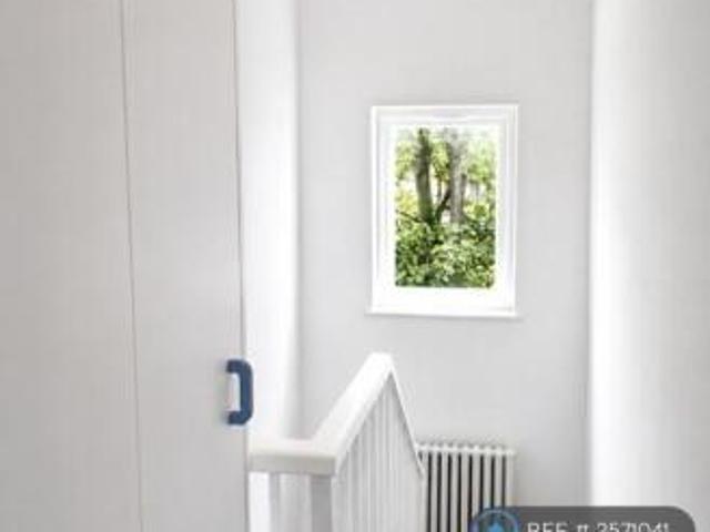 Flat for rent in Cat Hill