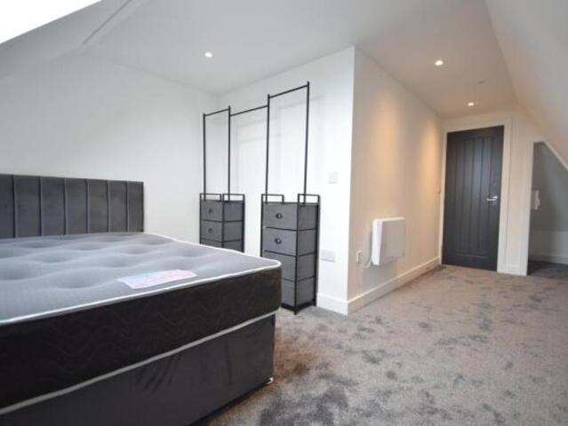 Flat for rent in Cathays, Wales