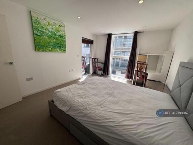 Flat for rent in Cat Hill