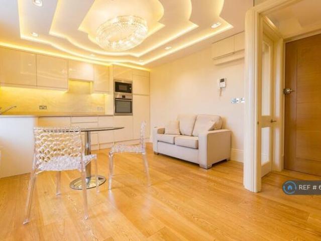 Flat for rent in Cat Hill