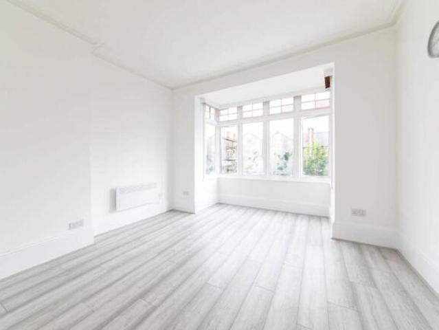 Flat for rent in Cat Hill