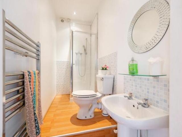 Flat for rent in Shawmoss, Glasgow