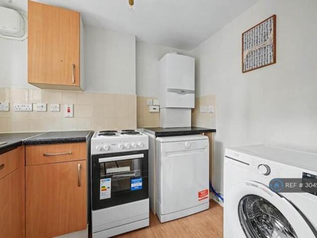 Flat for rent in Cat Hill