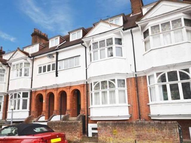 House for rent in Surrey, England