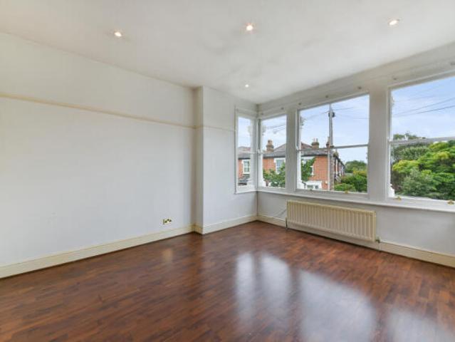 Flat for rent in Twickenham, Greater London