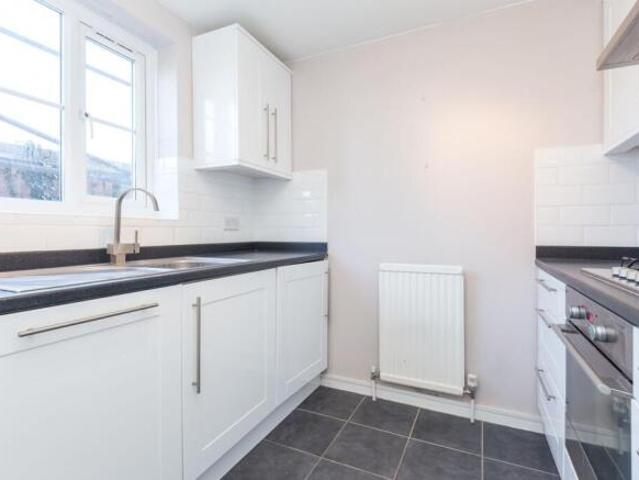 Flat for rent in Cat Hill