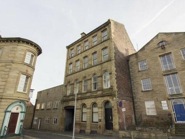 House for rent in Eightlands, Dewsbury