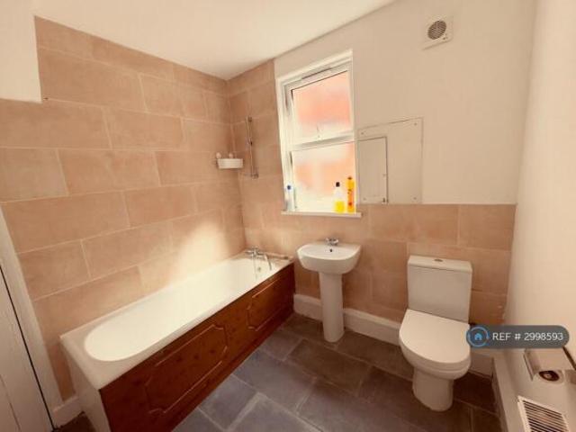 Flat for rent in Cat Hill