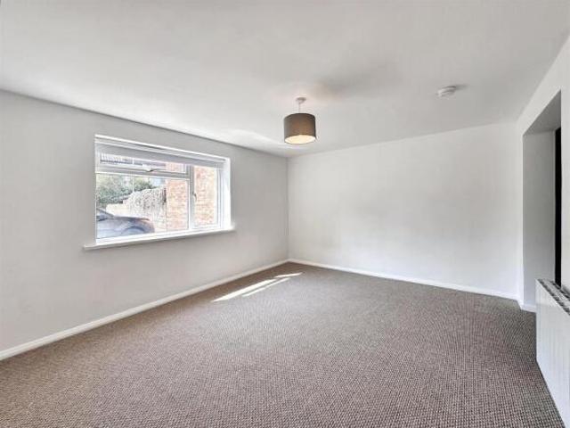Flat for rent in Heigham Grove, East Bank
