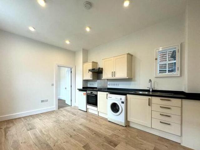 House for rent in Rose Hill, Pachesham Park