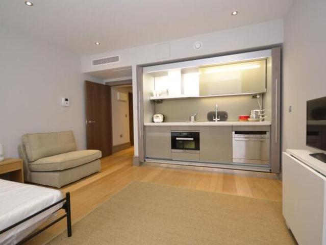Flat for rent in Cat Hill