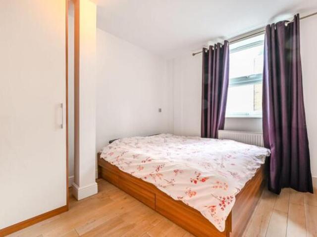 Flat for rent in Cat Hill