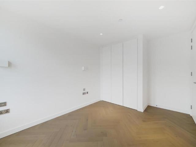 Flat for rent in Stonebridge