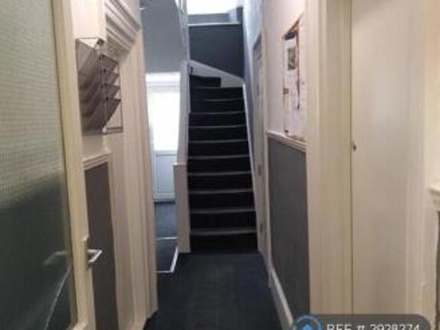 Flat for rent in Mount Wise