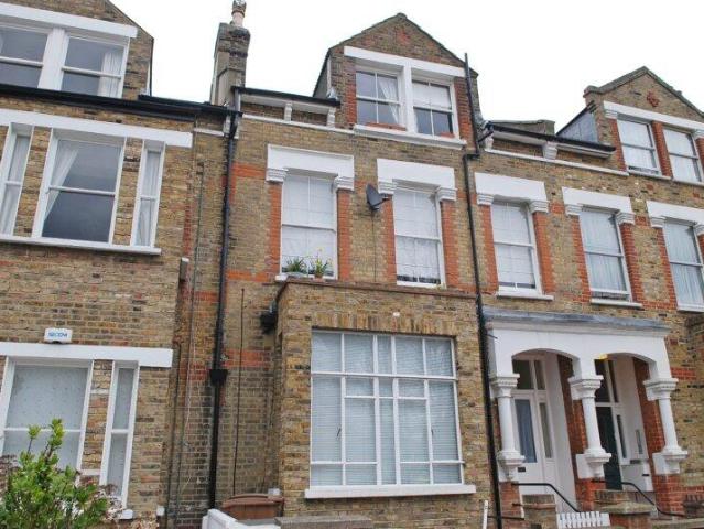 Flat for rent in Stamford Hill, Greater London