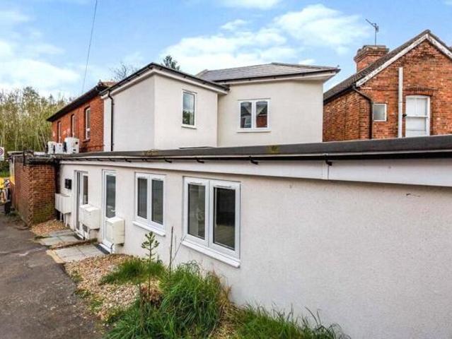 Flat for rent in Ferndale, Sandown Park