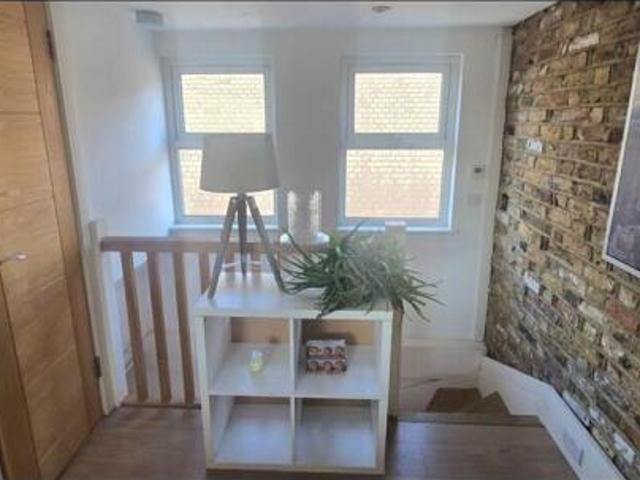 Flat for rent in Ealing, Greater London