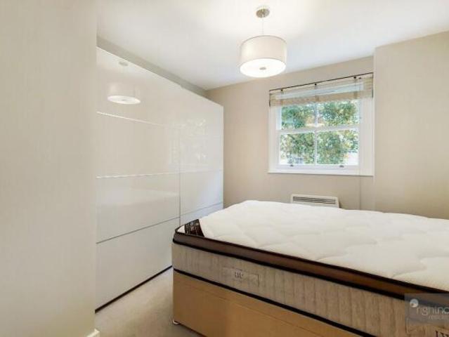Flat for rent in Cat Hill