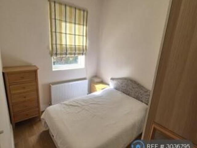 Flat for rent in Cat Hill
