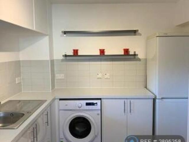 Flat for rent in Cat Hill