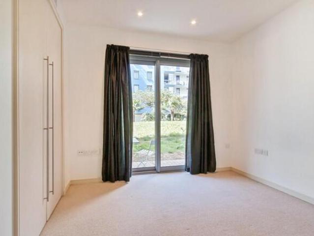 Flat for rent in Cat Hill