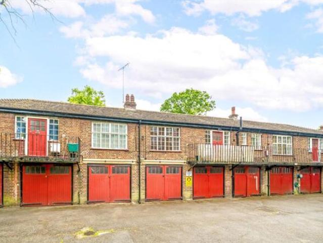 Flat for rent in Greater London