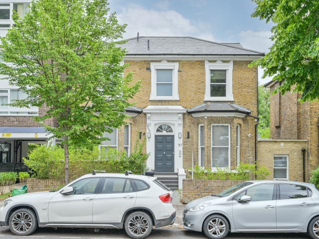 Apartment for rent in London Borough of Ealing, Perivale