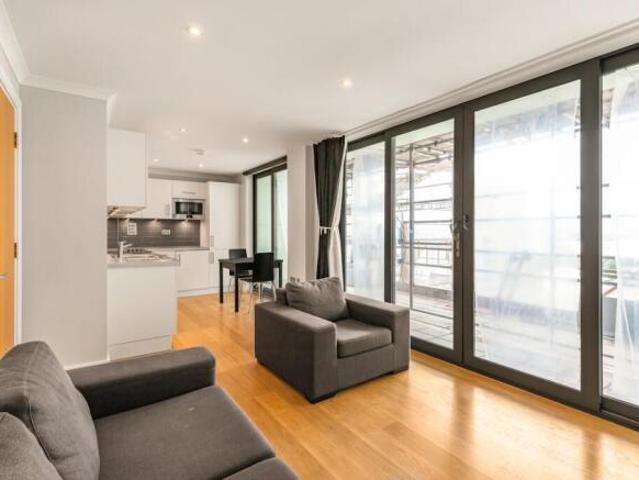 Flat for rent in Cat Hill