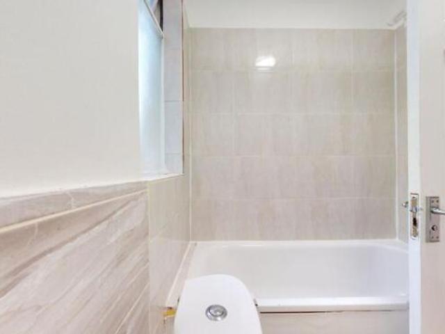 Flat for rent in Edgware, Greater London