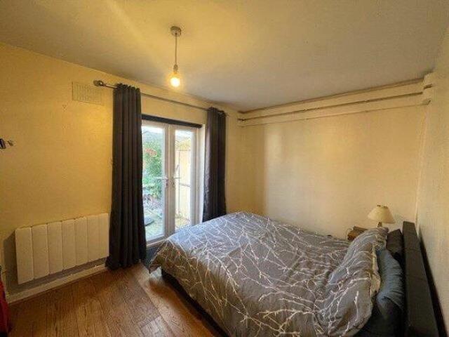 Flat for rent in Cat Hill