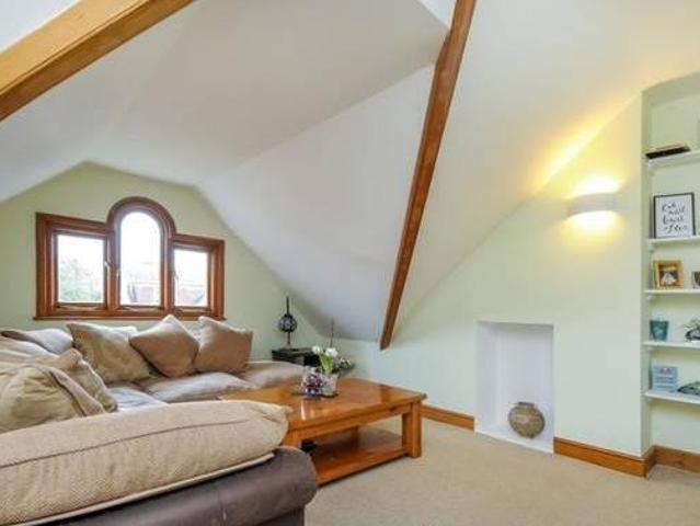House for rent in Surrey