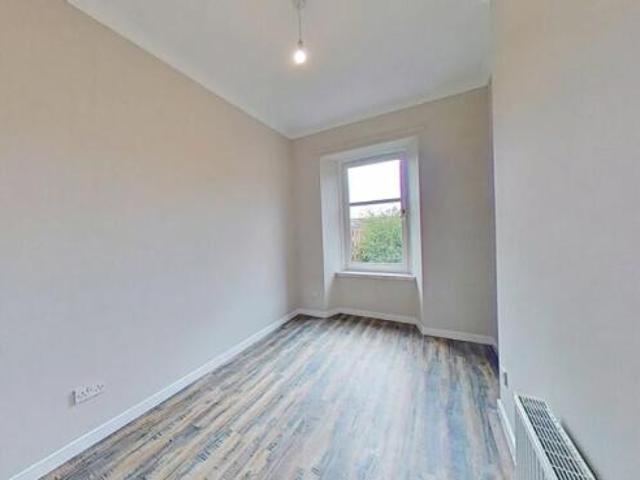 Flat for rent in Govan, Scotland
